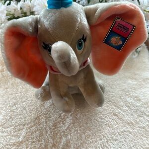 Nwt. Dumbo.